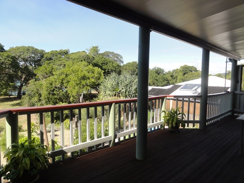 104 Gloucester Avenue, Hideaway Bay QLD 4800