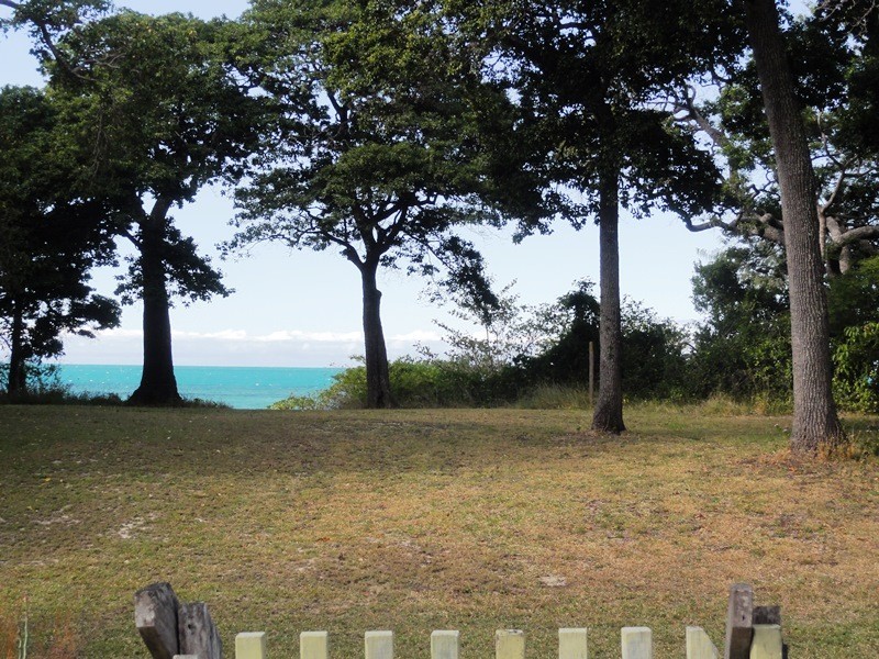 104 Gloucester Avenue, Hideaway Bay QLD 4800