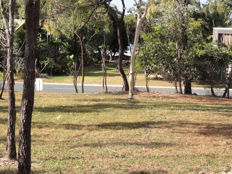 49 Gloucester Avenue, Hideaway Bay QLD 4800