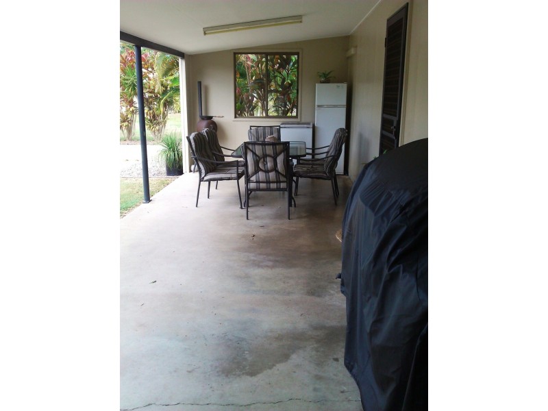29 Bundesen Ave, Midge Point QLD 4799