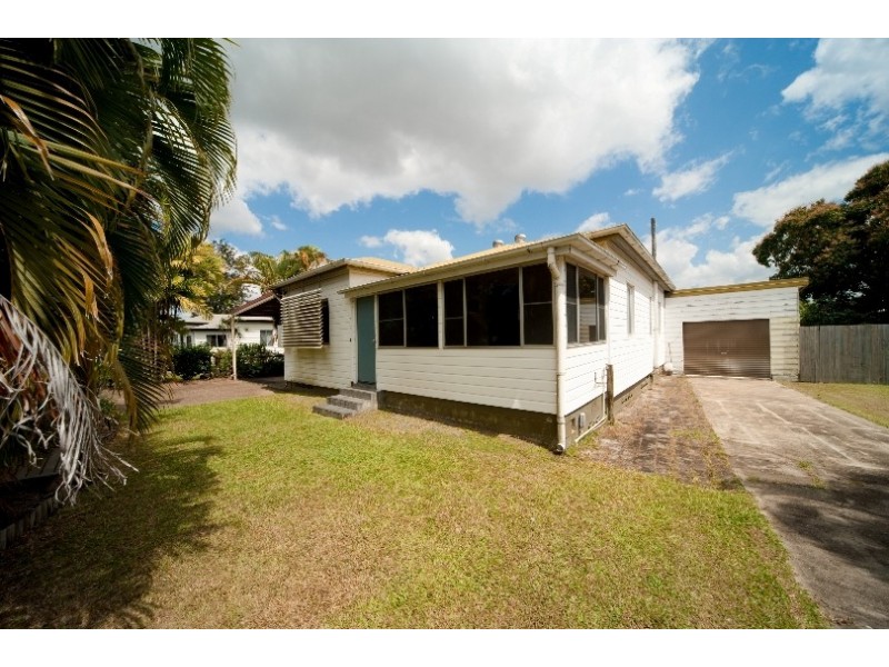 4 Barry Street, Proserpine QLD 4800