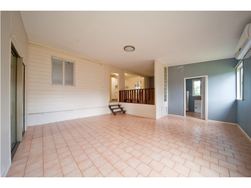 4 Barry Street, Proserpine QLD 4800