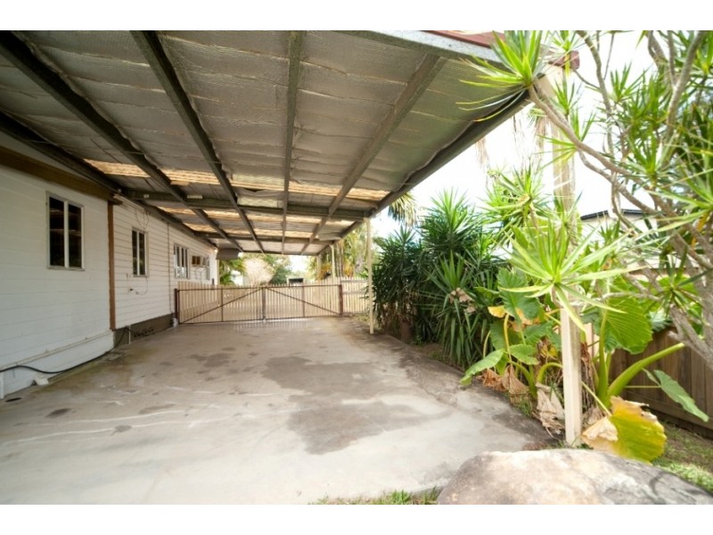 4 Barry Street, Proserpine QLD 4800
