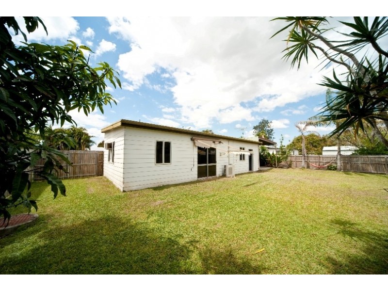 4 Barry Street, Proserpine QLD 4800