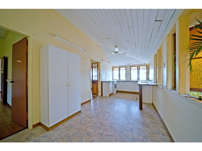 19 Hinschen Street, Proserpine QLD 4800