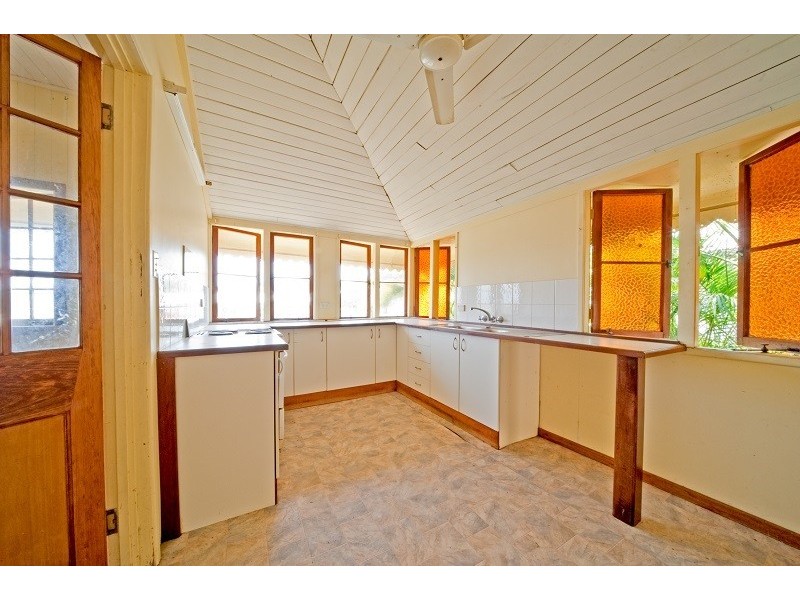 19 Hinschen Street, Proserpine QLD 4800