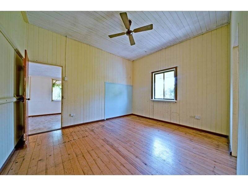 19 Hinschen Street, Proserpine QLD 4800