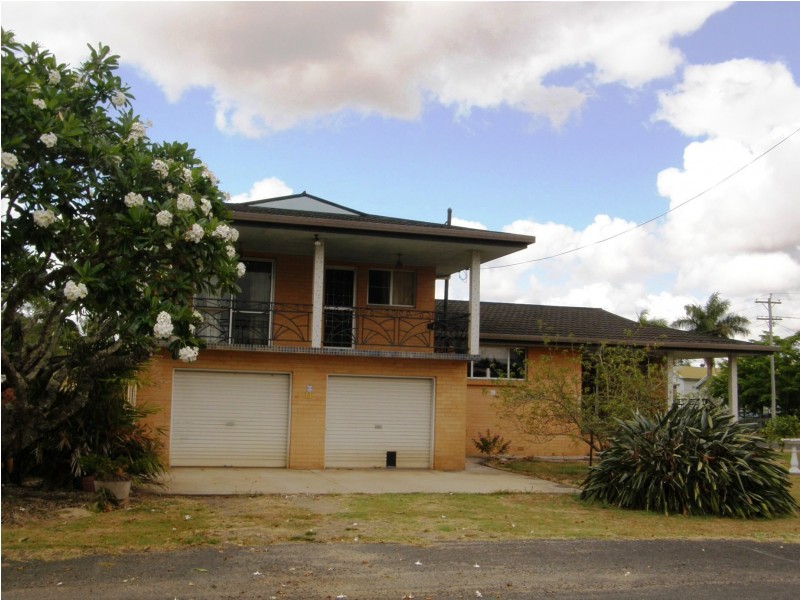 11 Ann Street, Proserpine QLD 4800