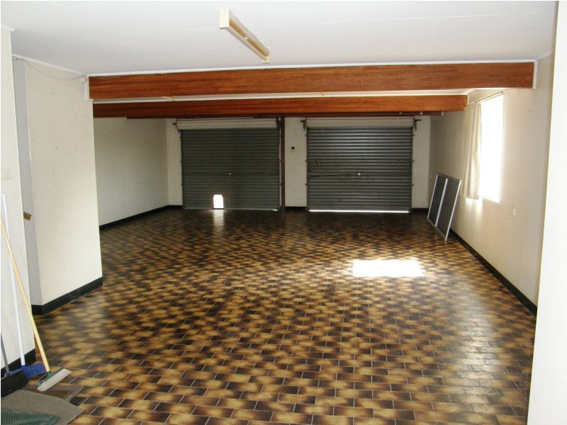 11 Ann Street, Proserpine QLD 4800