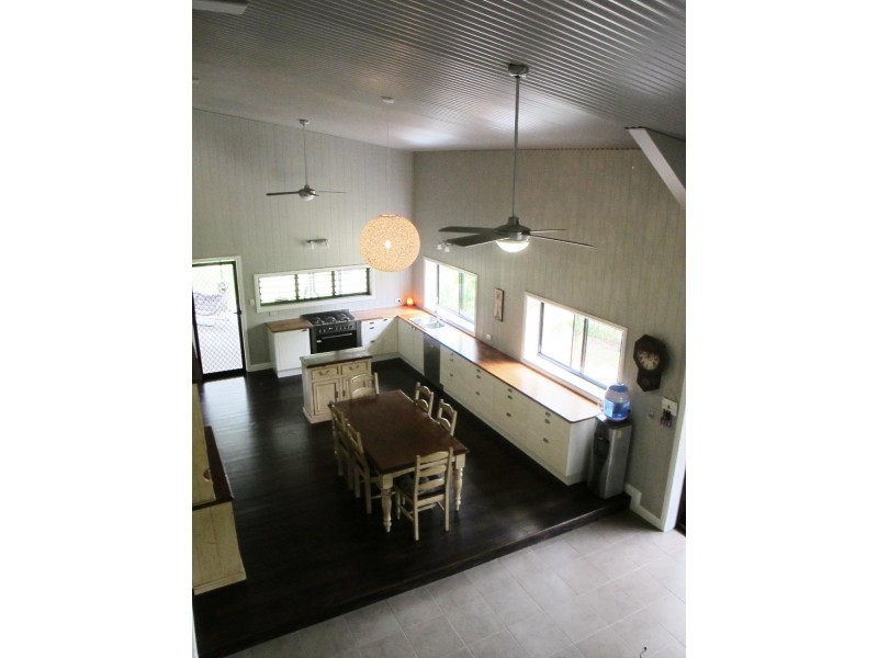 714 Conway Road, Preston QLD 4800