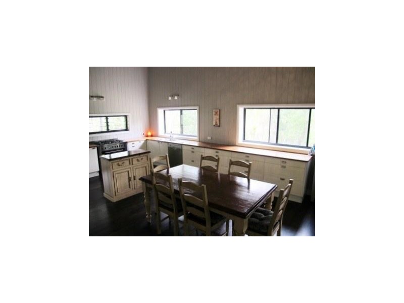 714 Conway Road, Preston QLD 4800