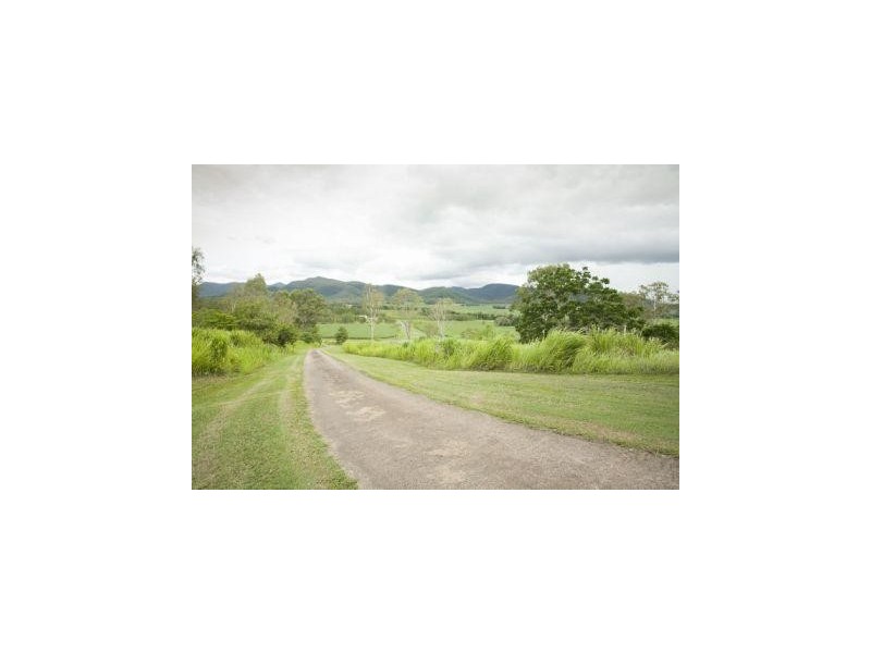 “STANEDEN HEIGHTS”, Sugarloaf QLD 4800