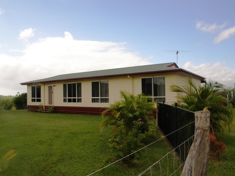 702 Midge Point Road, Bloomsbury QLD 4799