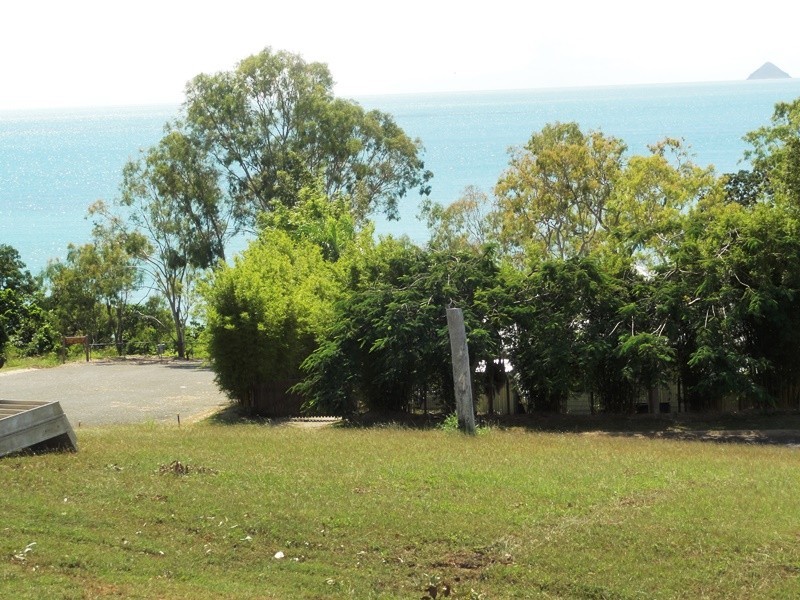 7 Gloucester Avenue, Hideaway Bay QLD 4800