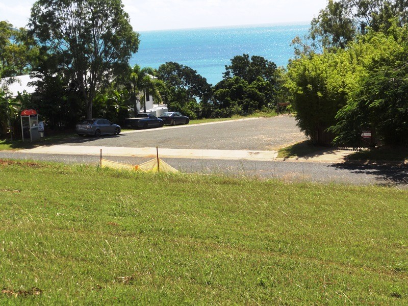 7 Gloucester Avenue, Hideaway Bay QLD 4800