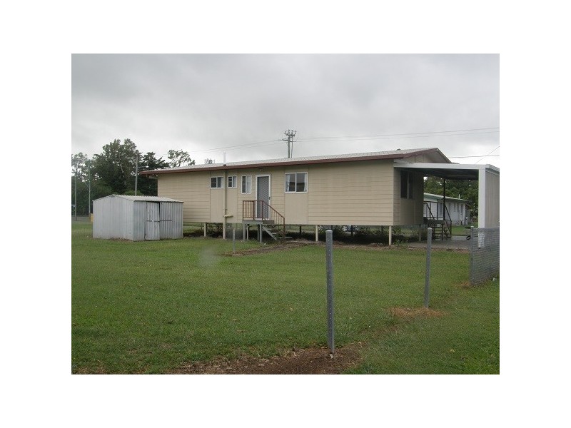 2 Hinschen Street, Proserpine QLD 4800