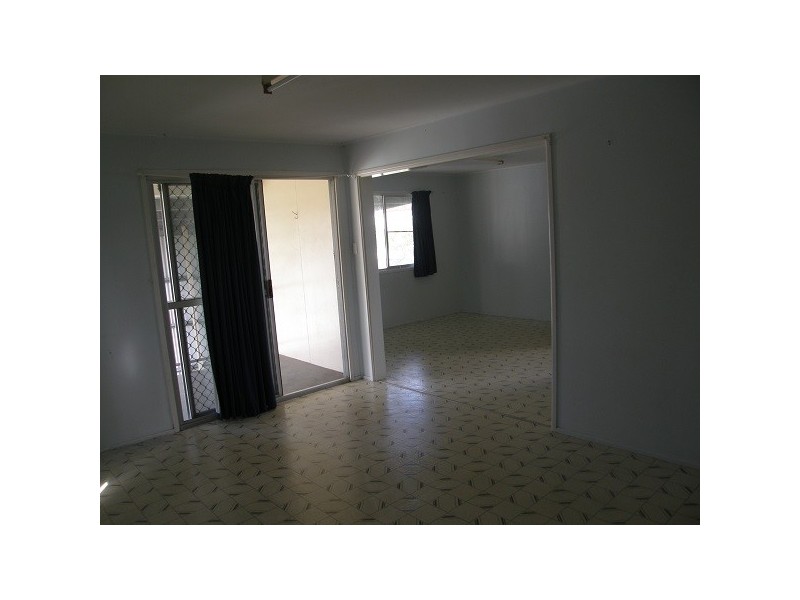 2 Hinschen Street, Proserpine QLD 4800