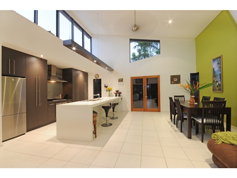 10/14 Hamilton Avenue, Cannonvale QLD 4802
