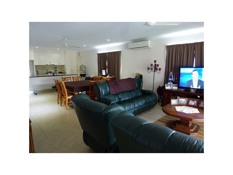 32 Hansen Dr, Proserpine QLD 4800