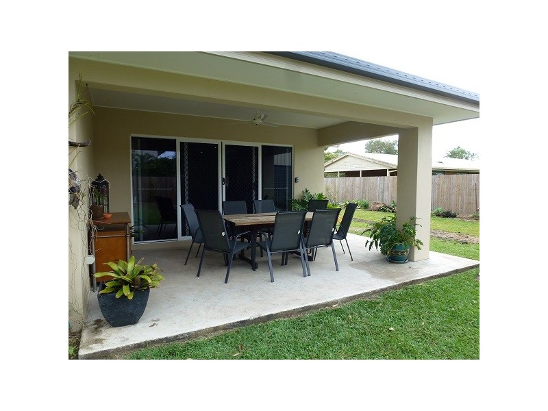 32 Hansen Dr, Proserpine QLD 4800