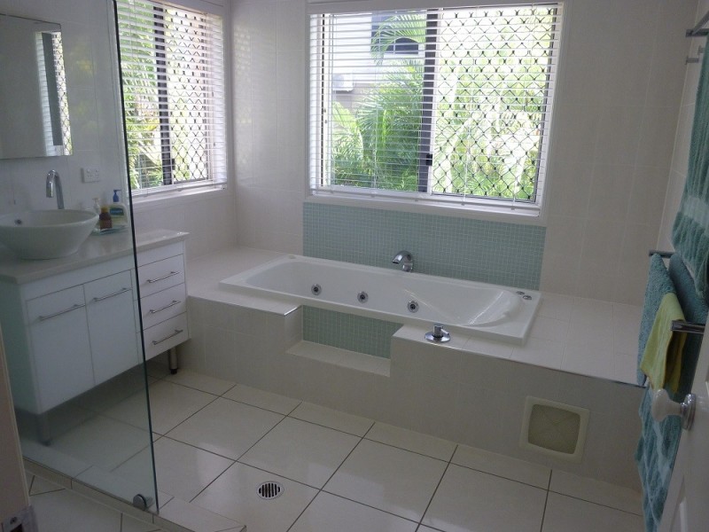 Cnr Moonlight Drive and Sunset Dr, Jubilee Pocket QLD 4802