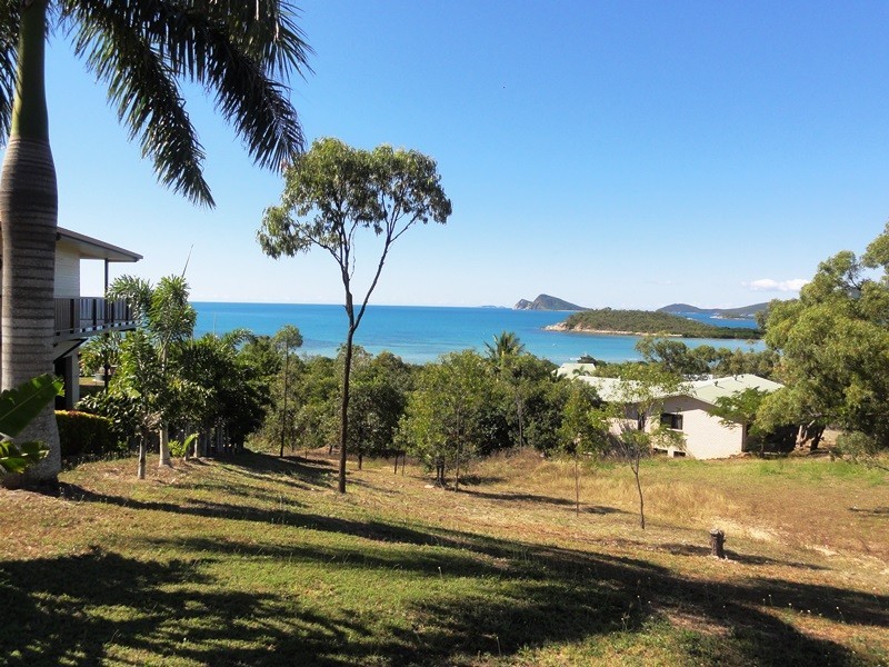 27 Blackcurrent Drive, Hideaway Bay QLD 4800