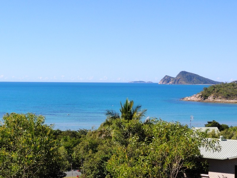 27 Blackcurrent Drive, Hideaway Bay QLD 4800