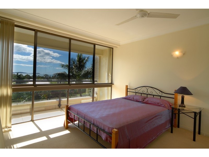 24 / 2 Eshelby Dr, Cannonvale QLD 4802