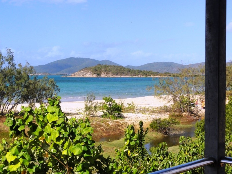 84 Gloucester Avenue, Hideaway Bay QLD 4800