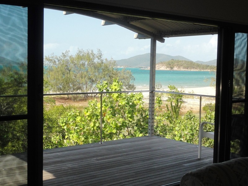 84 Gloucester Avenue, Hideaway Bay QLD 4800
