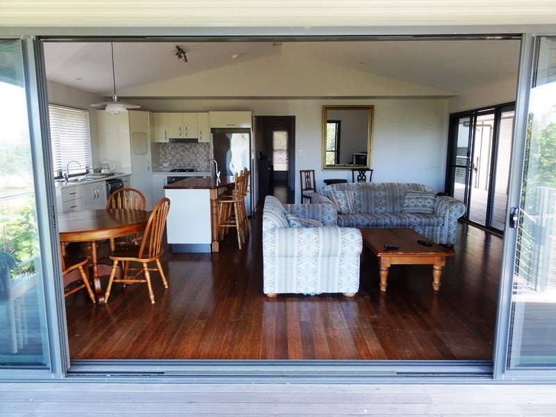 84 Gloucester Avenue, Hideaway Bay QLD 4800