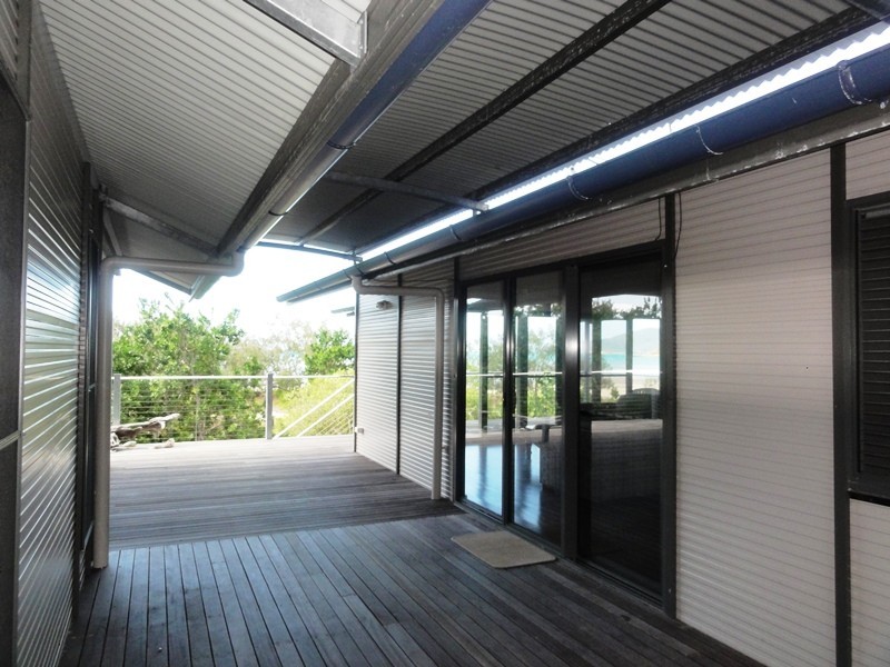 84 Gloucester Avenue, Hideaway Bay QLD 4800