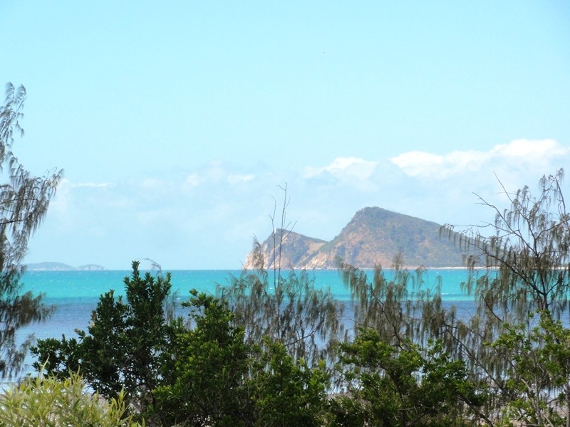 84 Gloucester Avenue, Hideaway Bay QLD 4800