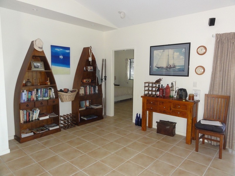 109 Gloucester Avenue, Hideaway Bay QLD 4800