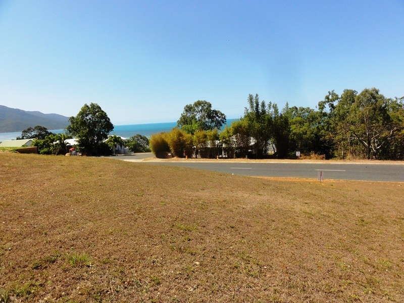 2 / 5 Gloucester Avenue, Hideaway Bay QLD 4800
