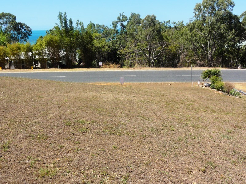 2 / 5 Gloucester Avenue, Hideaway Bay QLD 4800