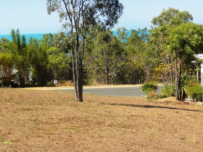 2 / 5 Gloucester Avenue, Hideaway Bay QLD 4800