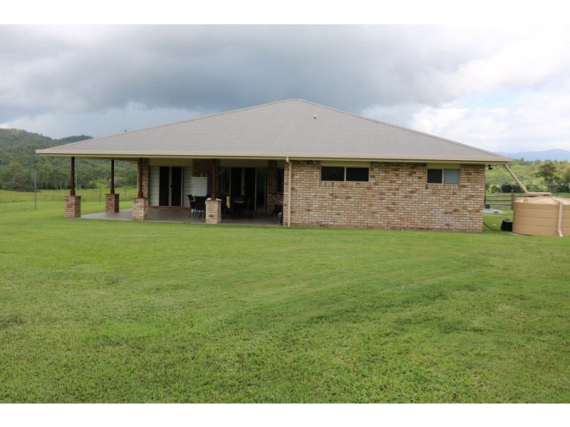 424 Exmoor Road, Bloomsbury QLD 4799