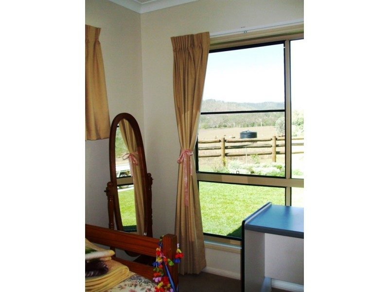 424 Exmoor Road, Bloomsbury QLD 4799