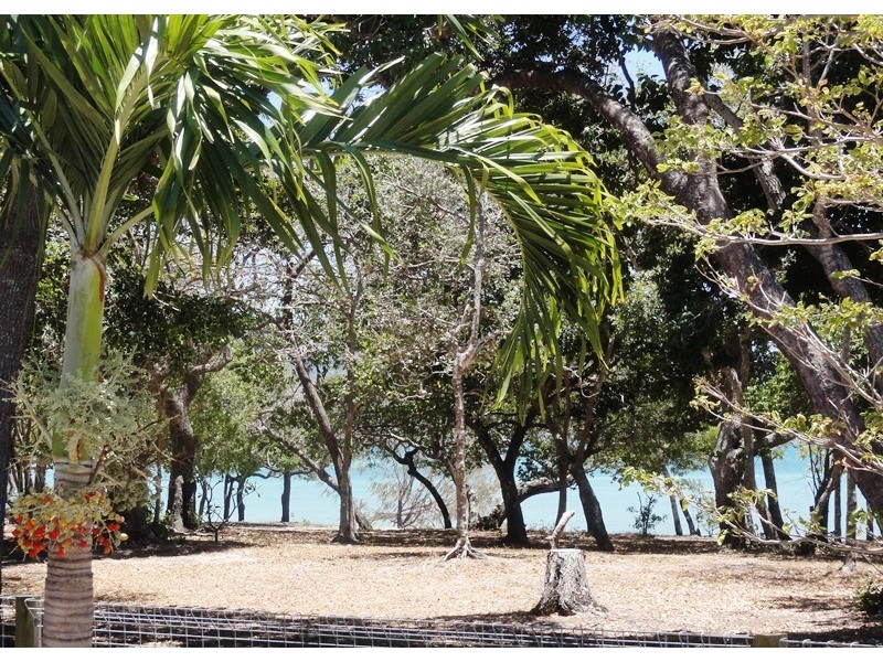 37 Pioneer Drive, Dingo Beach QLD 4800