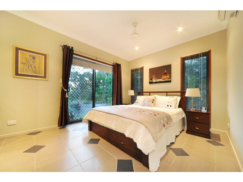 16 Links Drive, Cannonvale QLD 4802