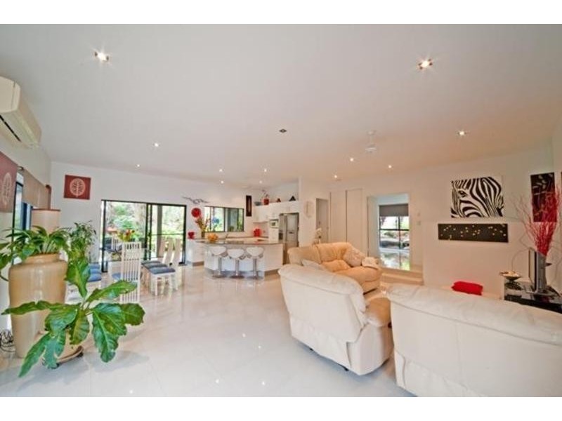 55 Jones, Cannonvale QLD 4802
