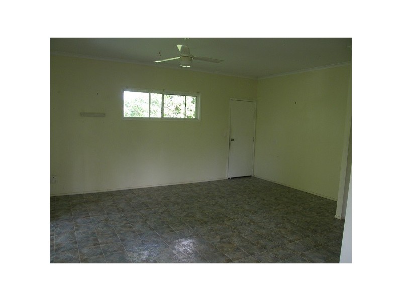 1 Valley Drive, Cannonvale QLD 4802