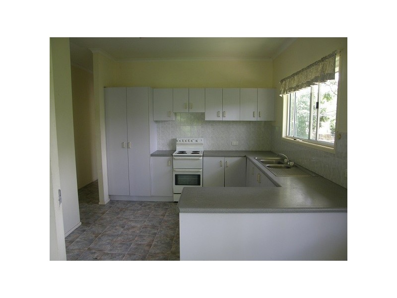 1 Valley Drive, Cannonvale QLD 4802