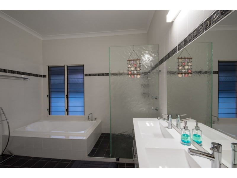 7 Cowry Crescent, Dingo Beach QLD 4800