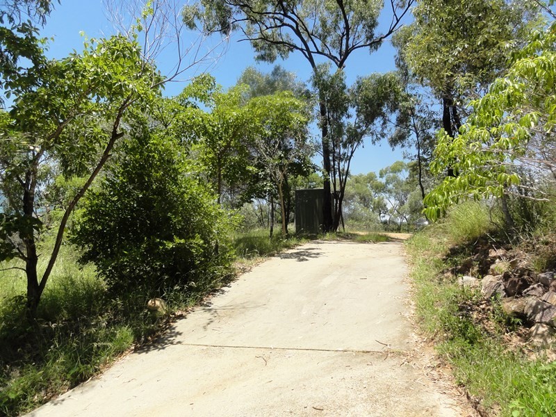 8 Rattray Avenue, Hideaway Bay QLD 4800
