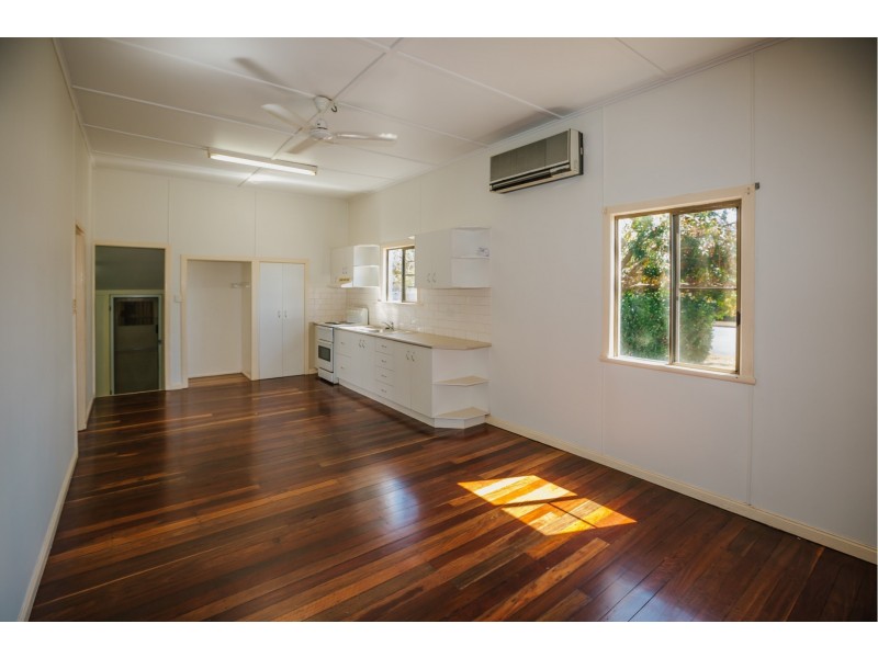 10 Dodd Street, Proserpine QLD 4800