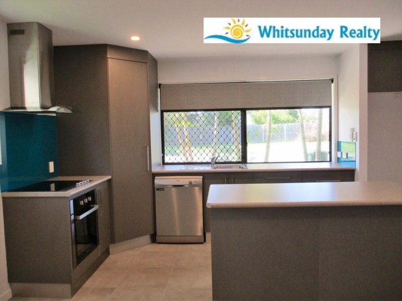 17 Shannon Street, Midge Point QLD 4799