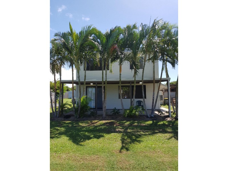 17 Shannon Street, Midge Point QLD 4799