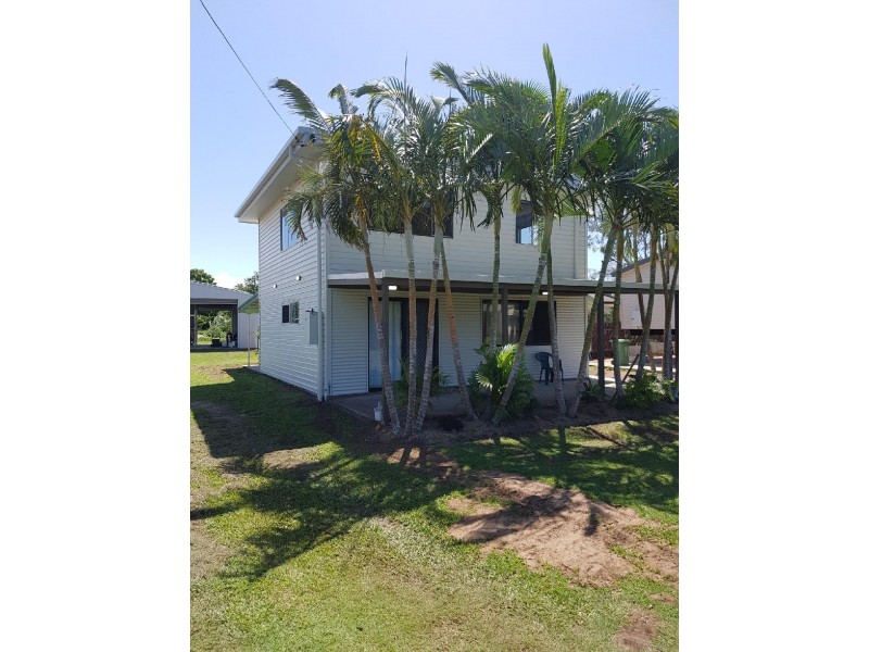 17 Shannon Street, Midge Point QLD 4799